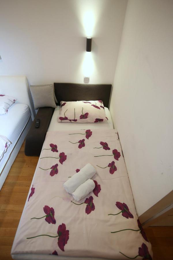 Apartments Rooms Fontane Trnje - Free Parking Zágráb Kültér fotó