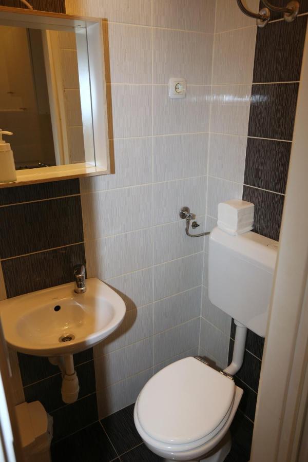 Apartments Rooms Fontane Trnje - Free Parking Zágráb Kültér fotó